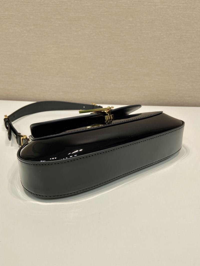 Pra*a cleo bags